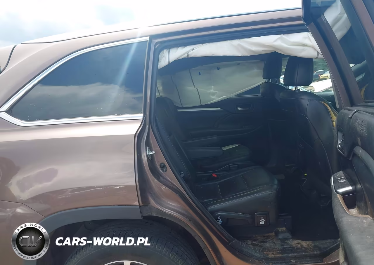 2018 Toyota Highlander Xle VIN:5TDKZRFH4JS260836 - 8