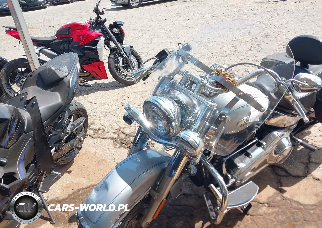 2023 Harley-Davidson Flhcs VIN:1HD1YBK11PB030698 - 5