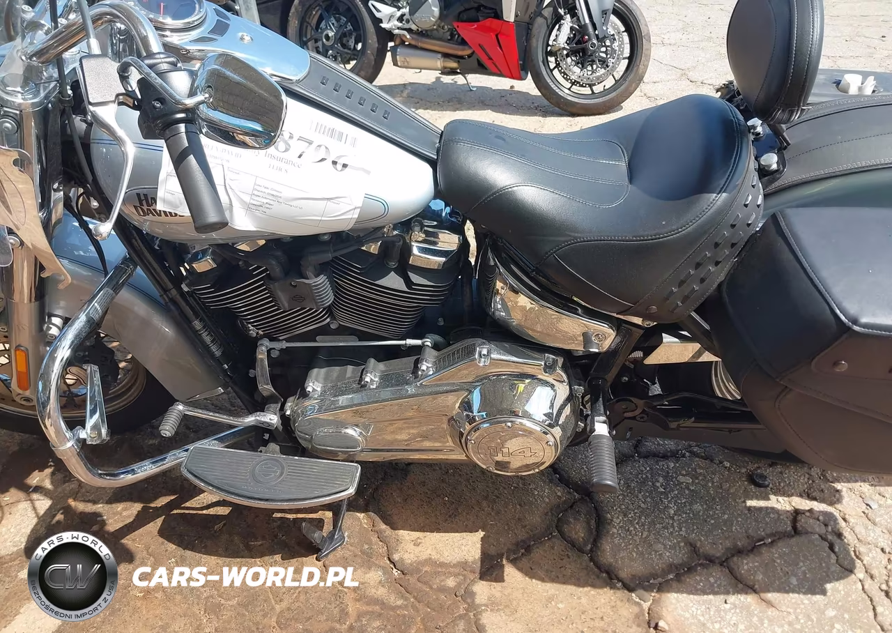 2023 Harley-Davidson Flhcs VIN:1HD1YBK11PB030698 - 9