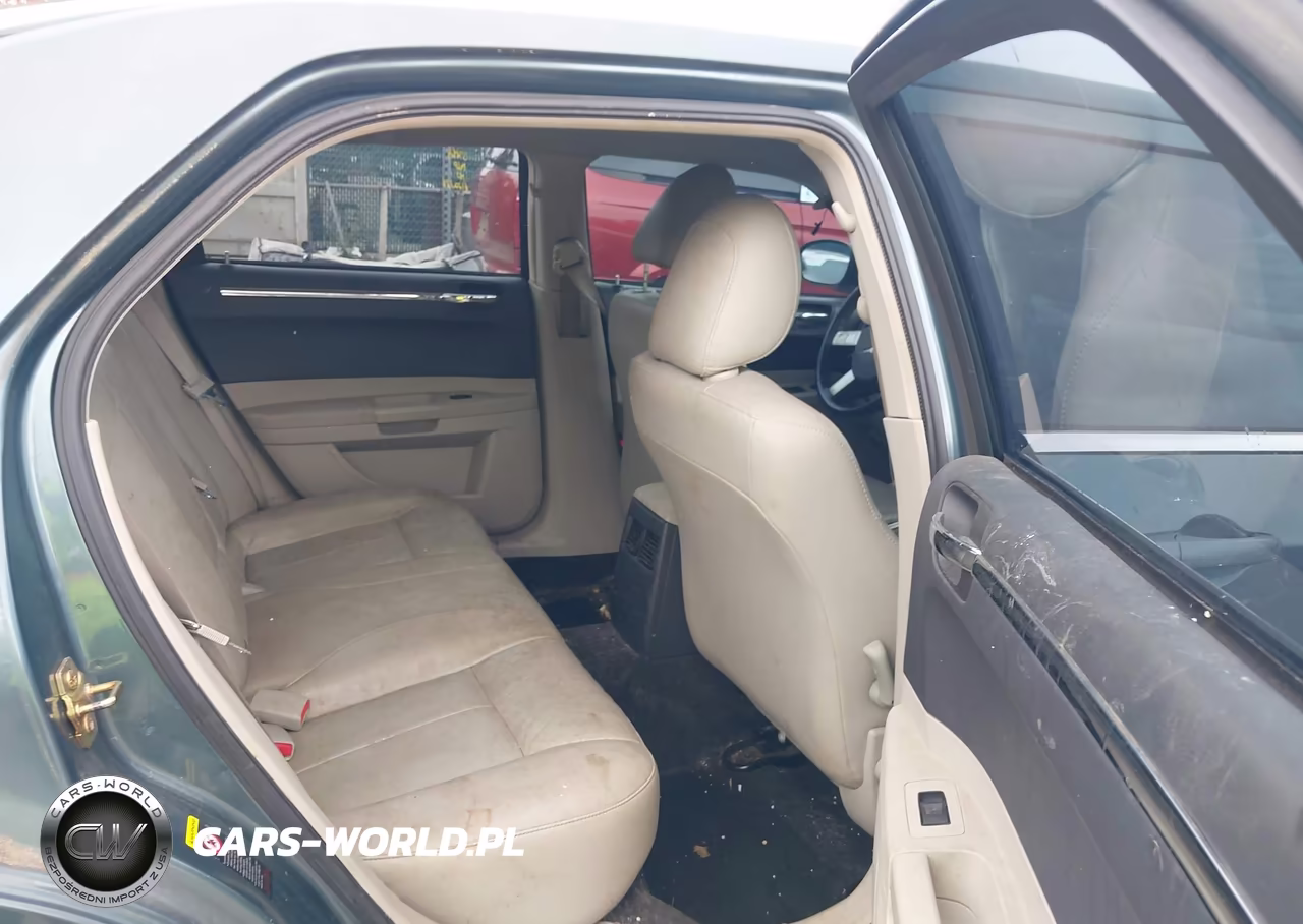 2005 Chrysler 300 Touring VIN:2C3AA53G85H644215 - 8