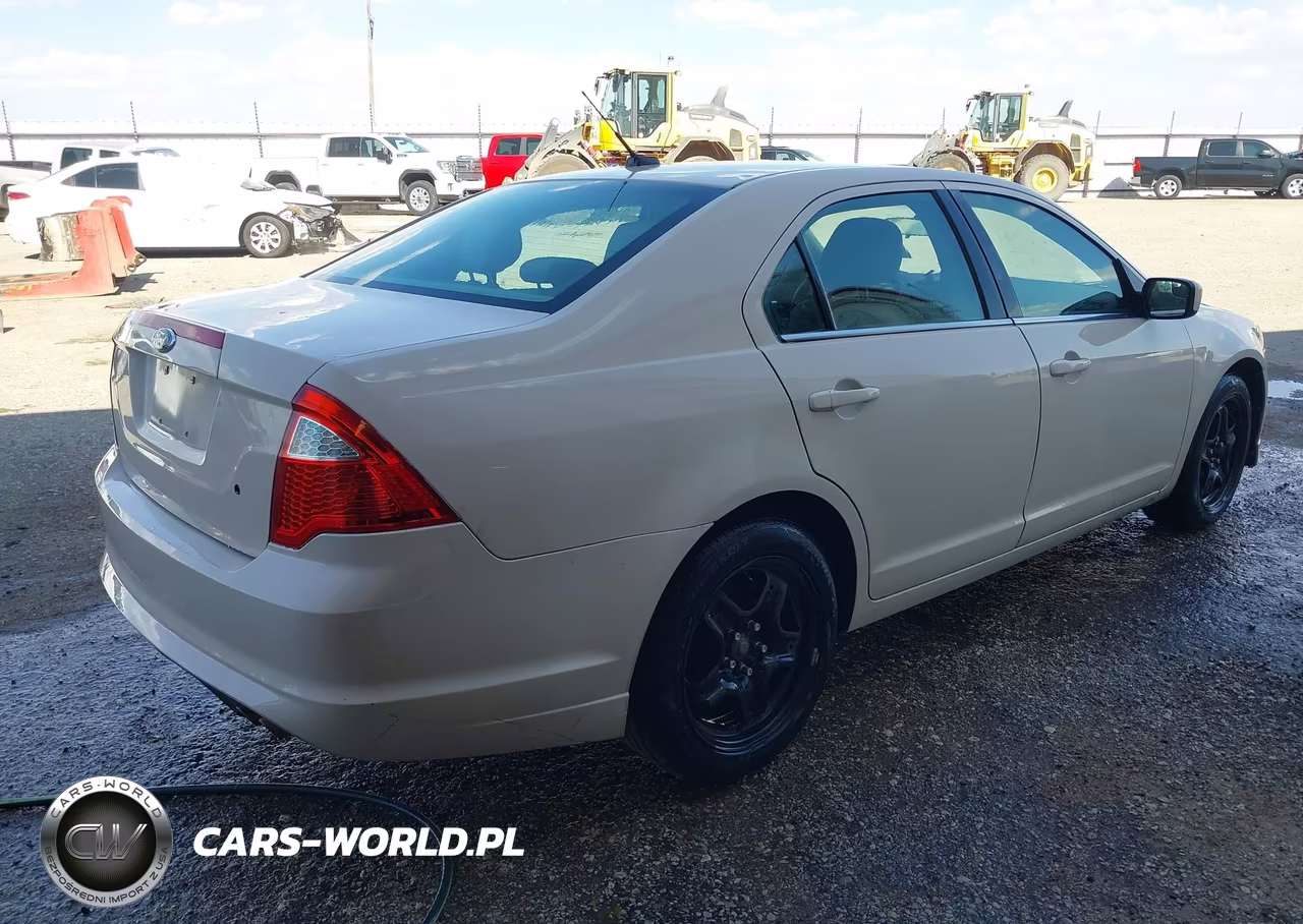 2011 Ford Fusion Se VIN:3FAHP0HA7BR262814 - 4