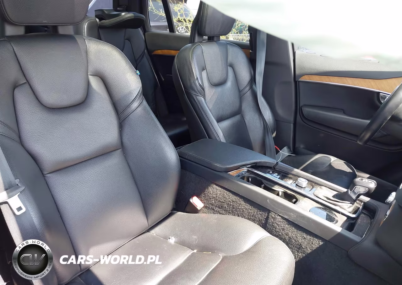 2021 Volvo Xc90 T6 Momentum 6 Passenger VIN:YV4A221K7M1755668 - 5