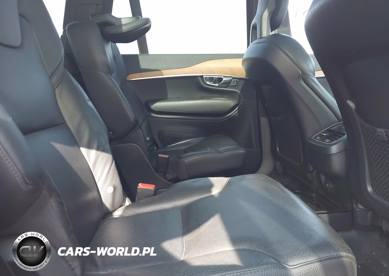 2021 Volvo Xc90 T6 Momentum 6 Passenger VIN:YV4A221K7M1755668 - 8