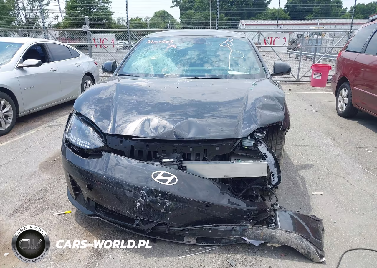 2025 Hyundai Ioniq 6 Limited VIN:KMHM54AA7SA103720 - 12
