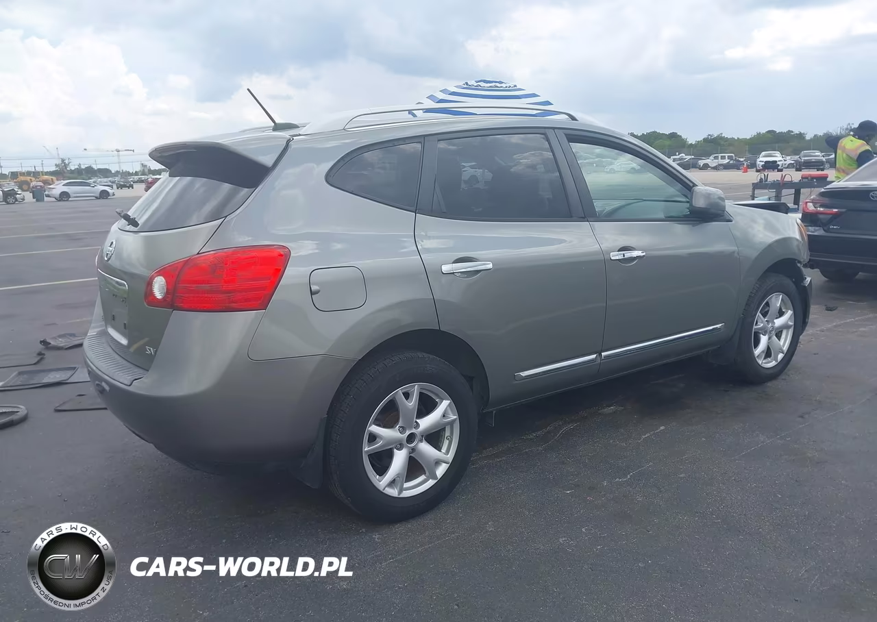 2011 Nissan Rogue Sv VIN:JN8AS5MT5BW565834 - 4