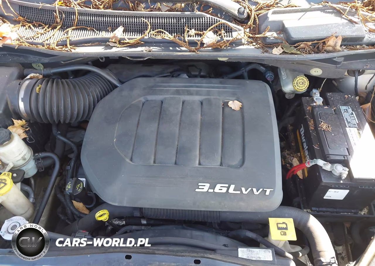 2011 Chrysler Town & Country Touring-L VIN:2A4RR8DGXBR610798 - 10