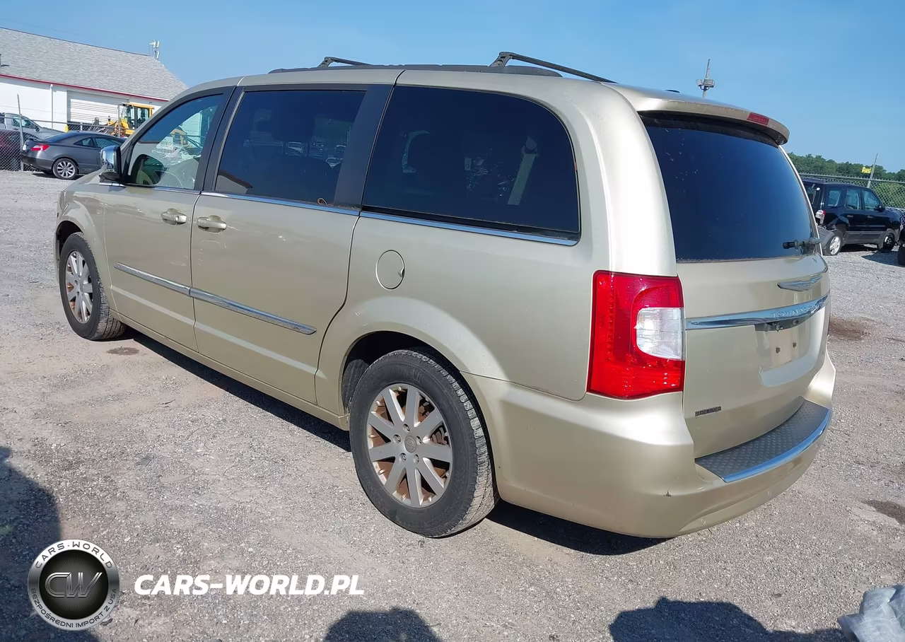 2011 Chrysler Town & Country Touring-L VIN:2A4RR8DGXBR610798 - 3