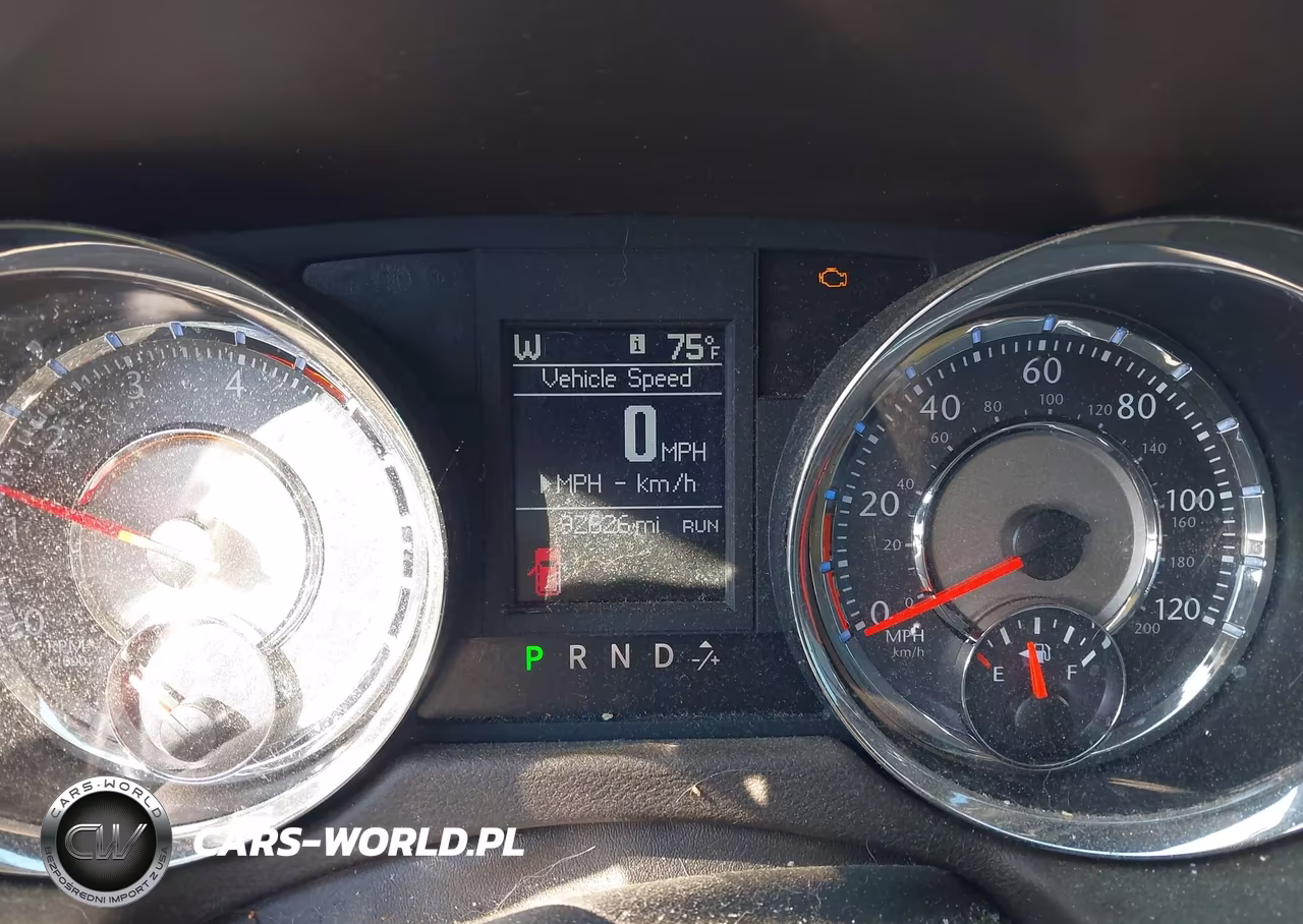 2011 Chrysler Town & Country Touring-L VIN:2A4RR8DGXBR610798 - 7