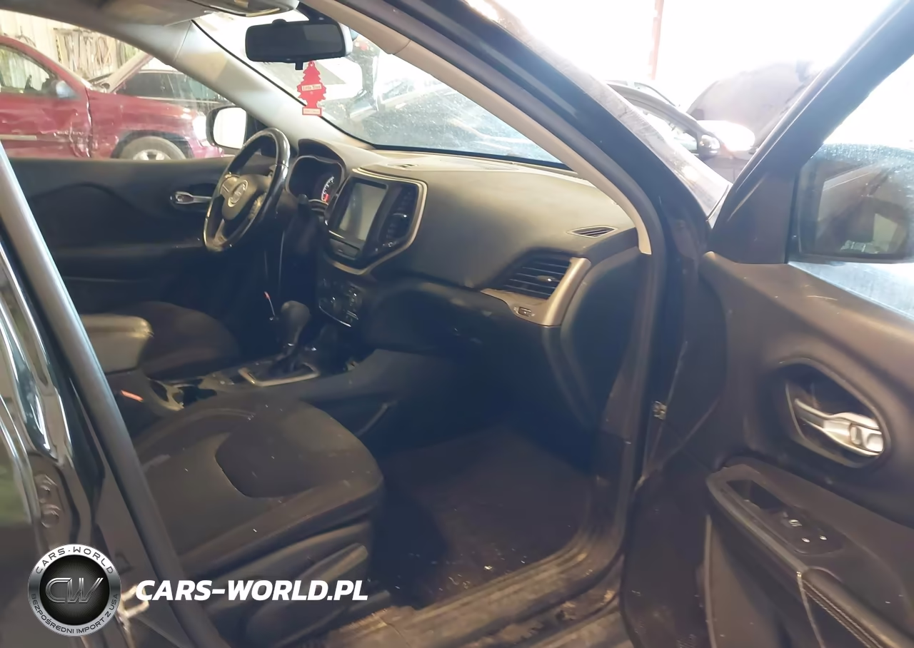 2016 Jeep Cherokee Altitude VIN:1C4PJMCB1GW218794 - 5