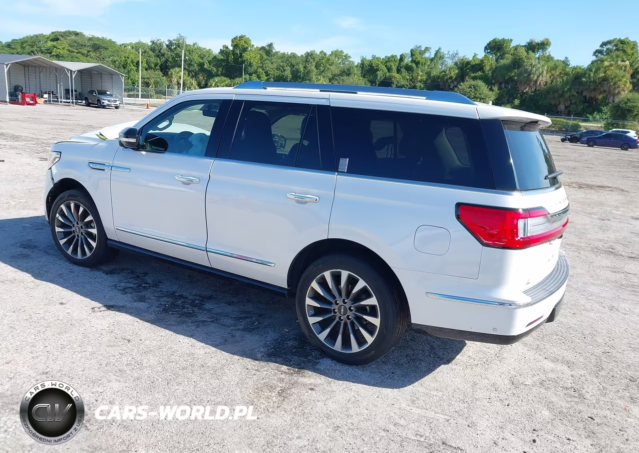 2019 Lincoln Navigator Select VIN:5LMJJ2HT4KEL14017 - 3