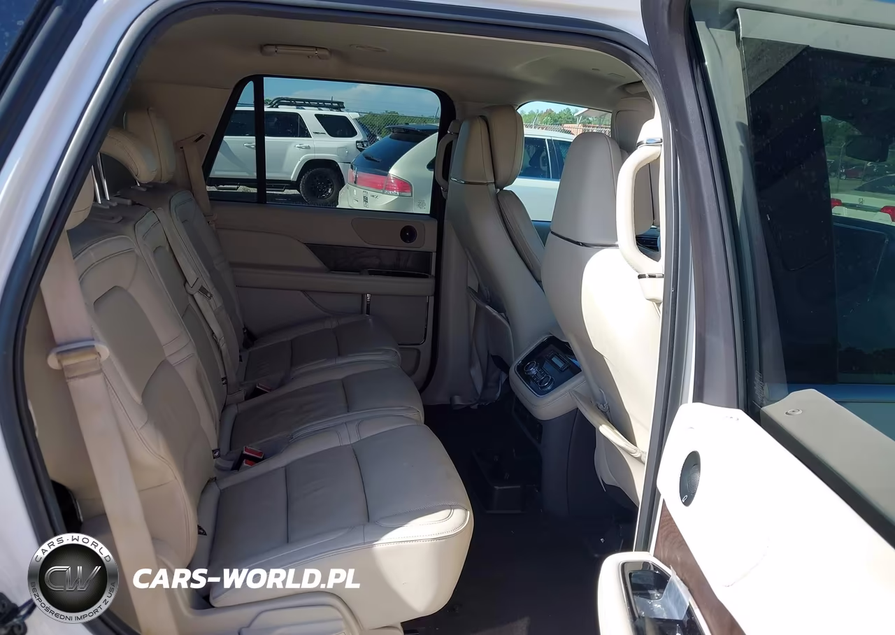 2019 Lincoln Navigator Select VIN:5LMJJ2HT4KEL14017 - 8