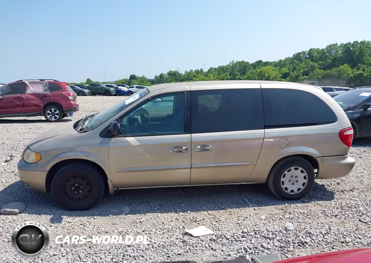 2003 Chrysler Town & Country Lx VIN:2C4GP44373R145858 - 14