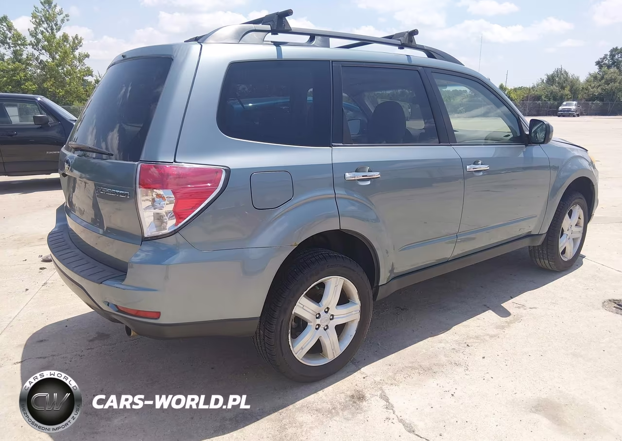2010 Subaru Forester 2.5X Premium VIN:JF2SH6CC7AH751174 - 4