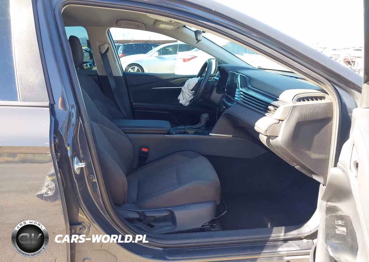 2025 Toyota Camry Le VIN:4T1DAACKXSU520814 - 5