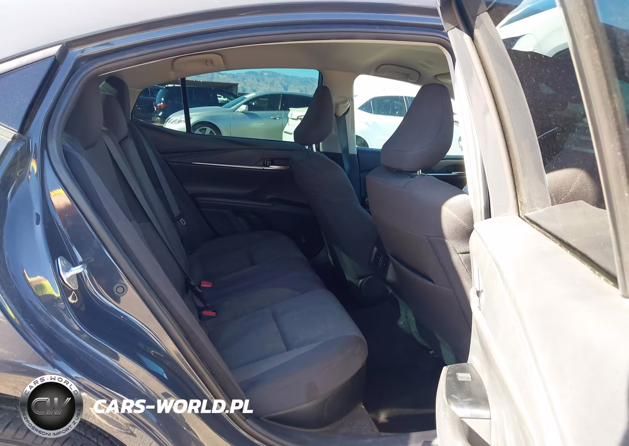 2025 Toyota Camry Le VIN:4T1DAACKXSU520814 - 8