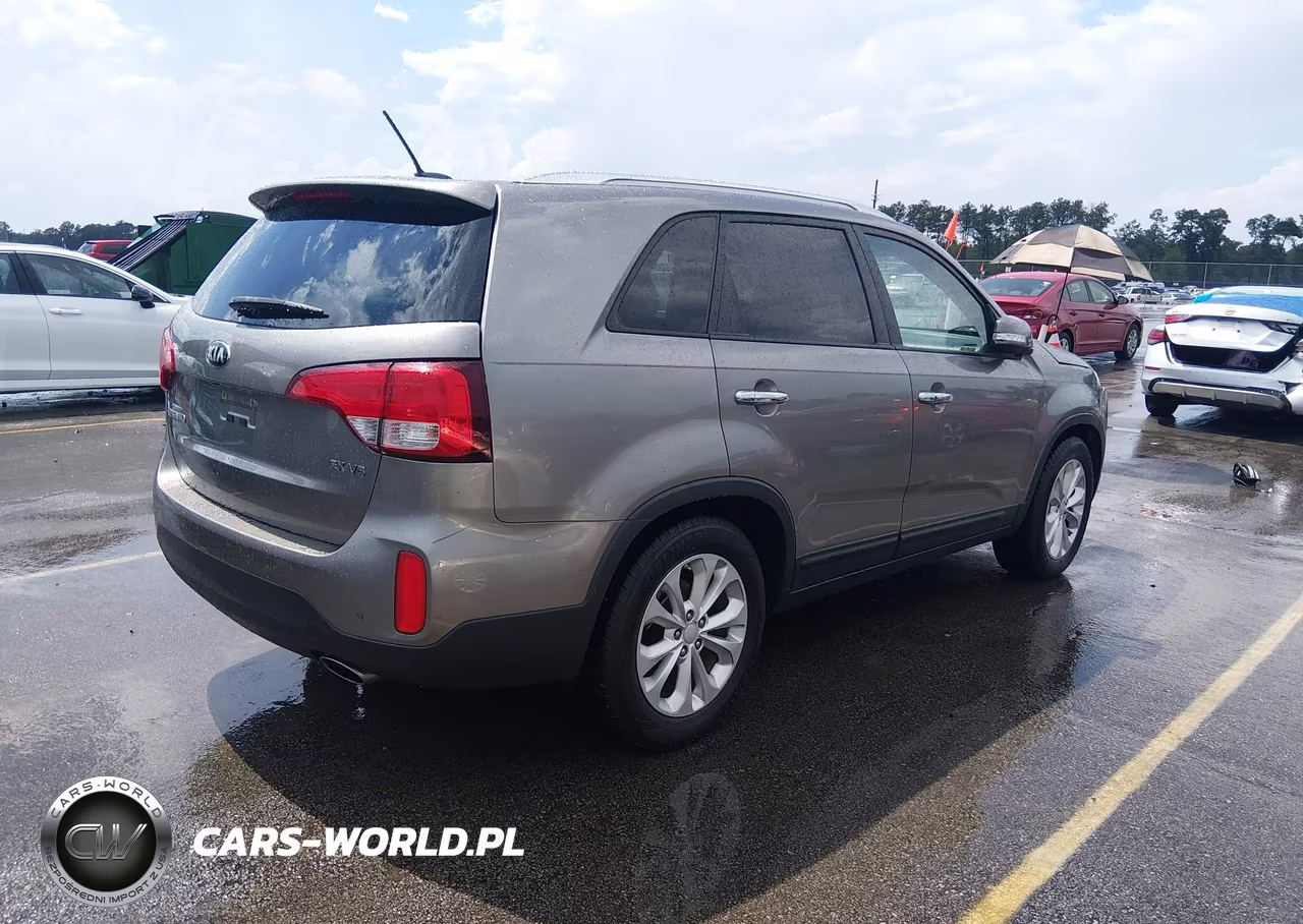 2015 Kia Sorento Ex V6 VIN:5XYKU4A7XFG647945 - 4