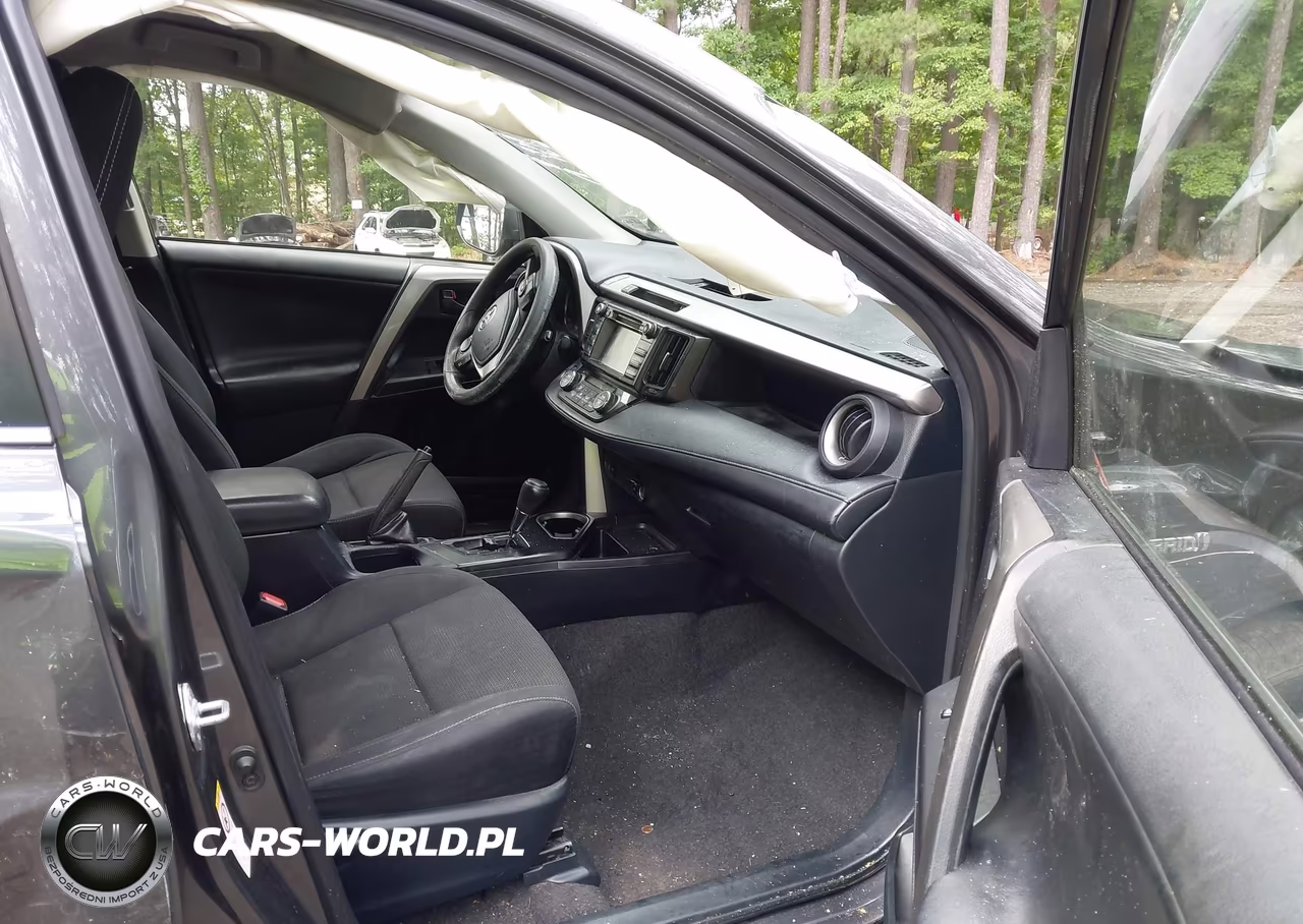 2018 Toyota Rav4 Hybrid Le VIN:JTMRJREV1JD257658 - 5