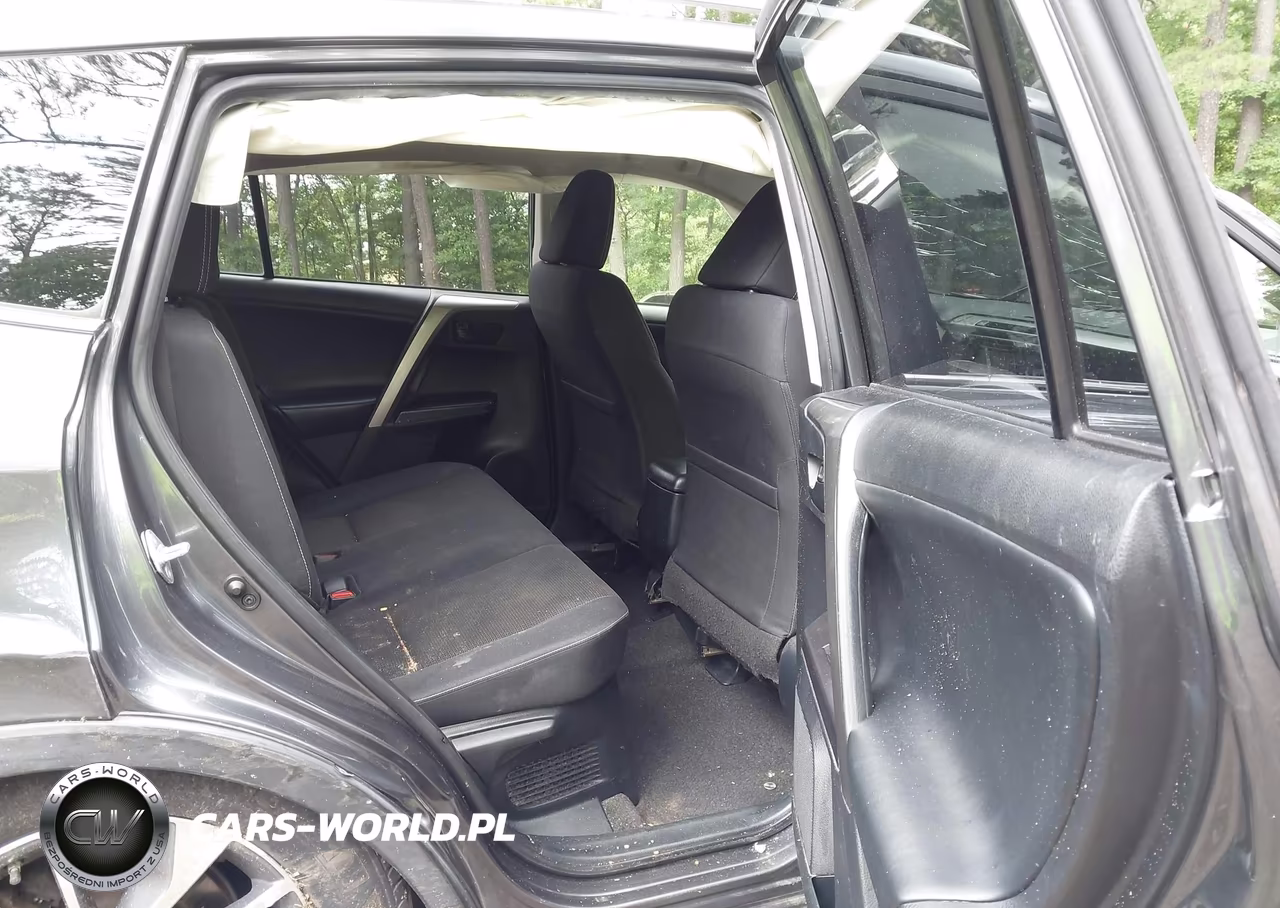 2018 Toyota Rav4 Hybrid Le VIN:JTMRJREV1JD257658 - 8