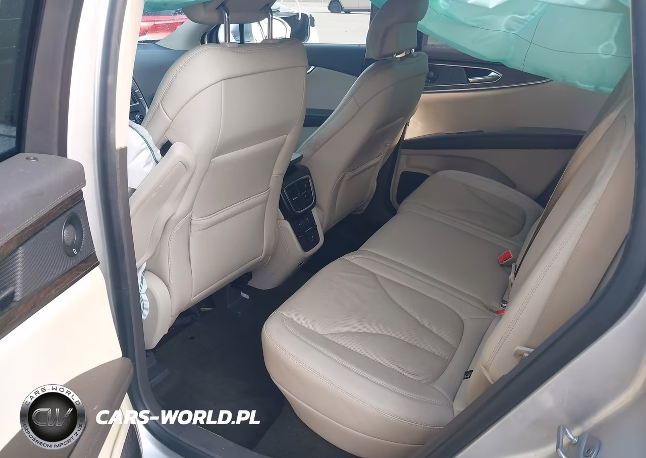 2019 Lincoln Nautilus Reserve VIN:2LMPJ8L98KBL67606 - 8