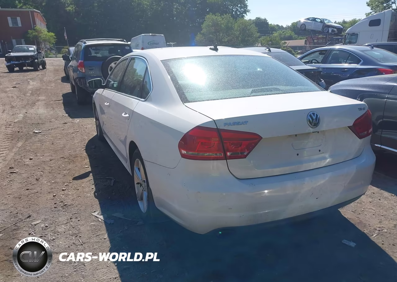 2015 Volkswagen Passat 1.8T Se VIN:1VWBT7A39FC026828 - 3