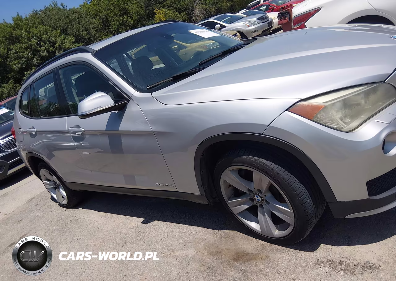2015 BMW X1 xDrive35I VIN:WBAVM5C54FVV94499 - 13