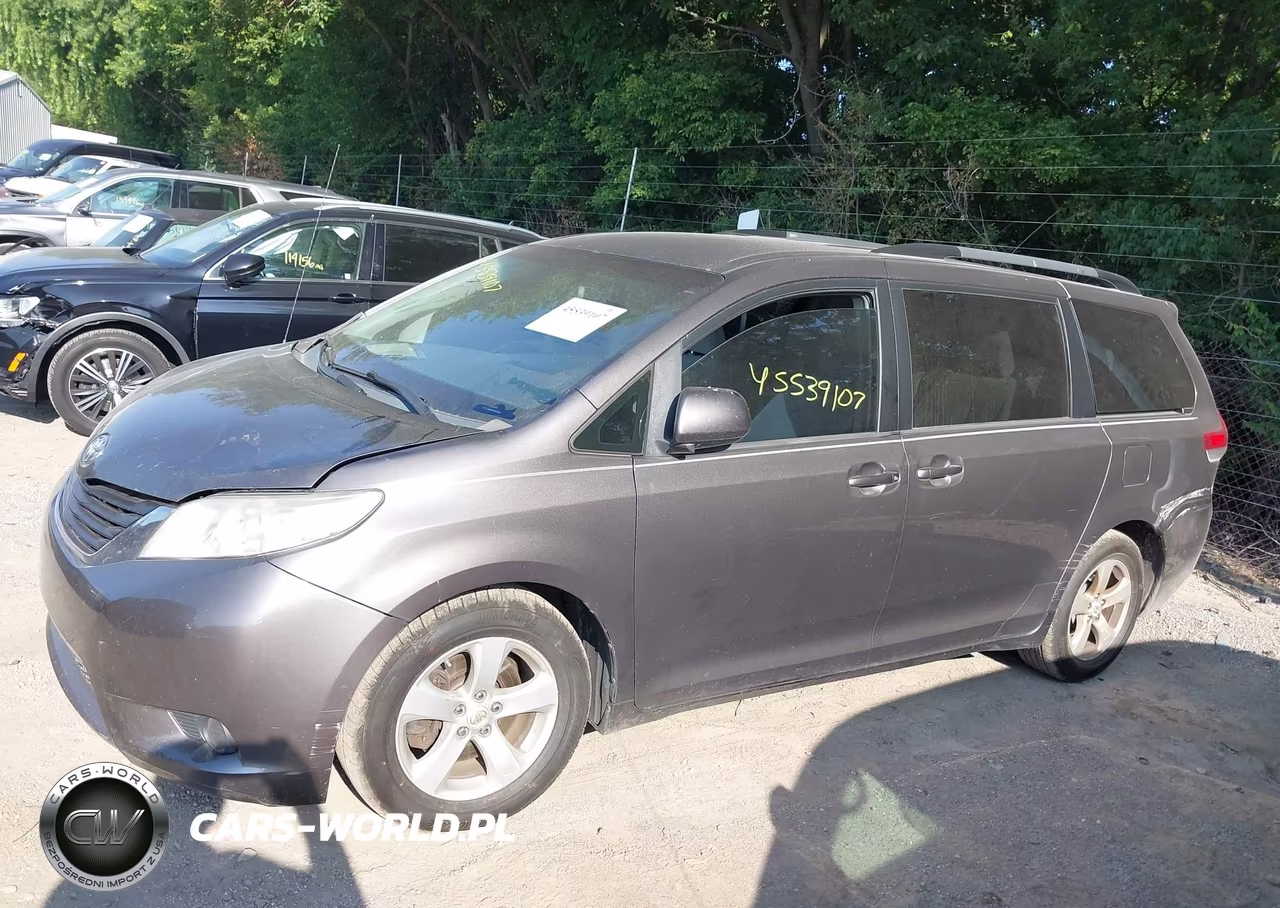 2011 Toyota Sienna Le V6 VIN:5TDKK3DC4BS089841 - 14