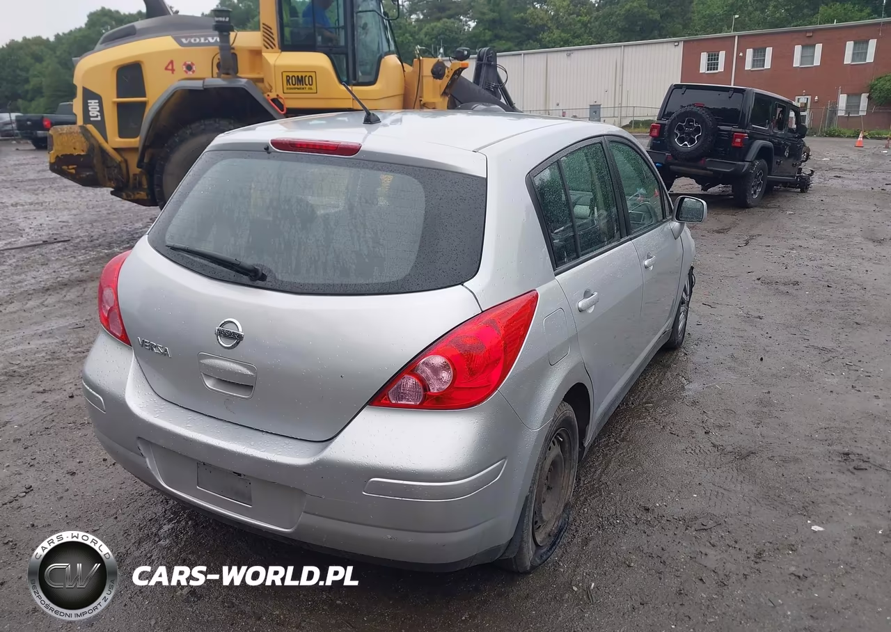 2009 Nissan Versa 1.8S VIN:3N1BC13EX9L397913 - 4