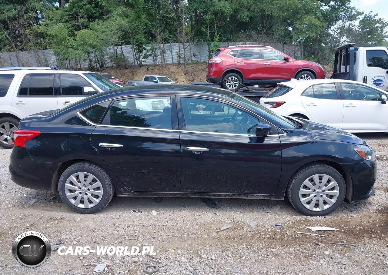 2018 Nissan Sentra S VIN:3N1AB7AP7JY255077 - 13