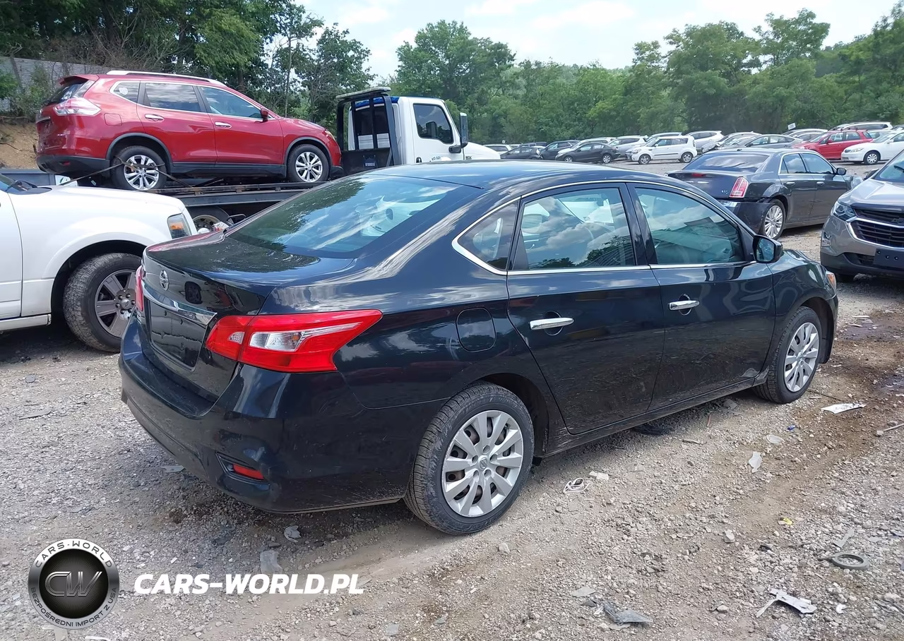 2018 Nissan Sentra S VIN:3N1AB7AP7JY255077 - 4