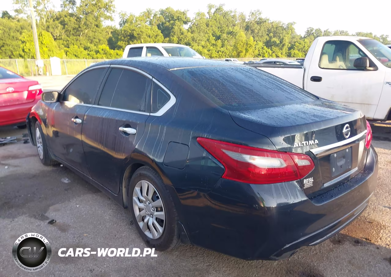 2018 Nissan Altima 2.5 S VIN:1N4AL3AP2JC118467 - 3