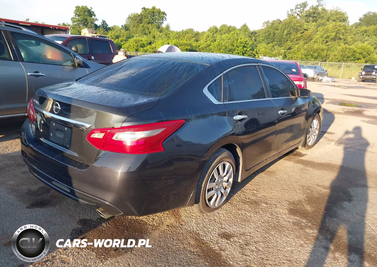 2018 Nissan Altima 2.5 S VIN:1N4AL3AP2JC118467 - 4