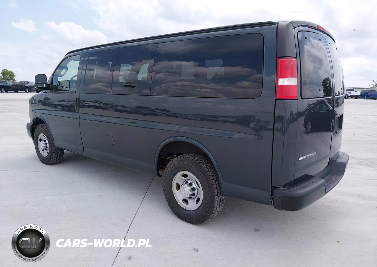 2017 Chevrolet Express 2500 Ls VIN:1GAWGEFG9H1266624 - 3