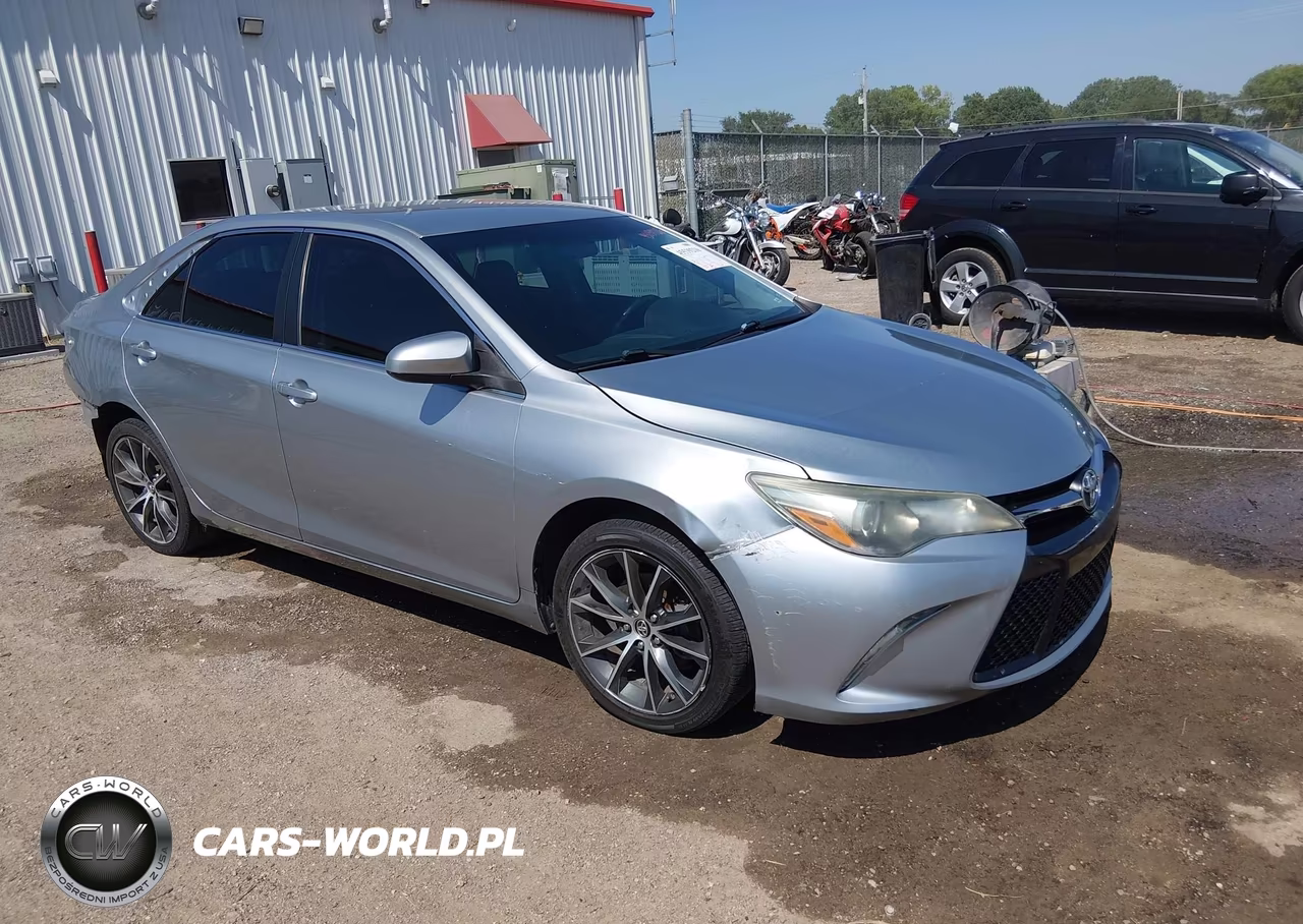 2015 Toyota Camry Xse – zdjęcie 1 z 16