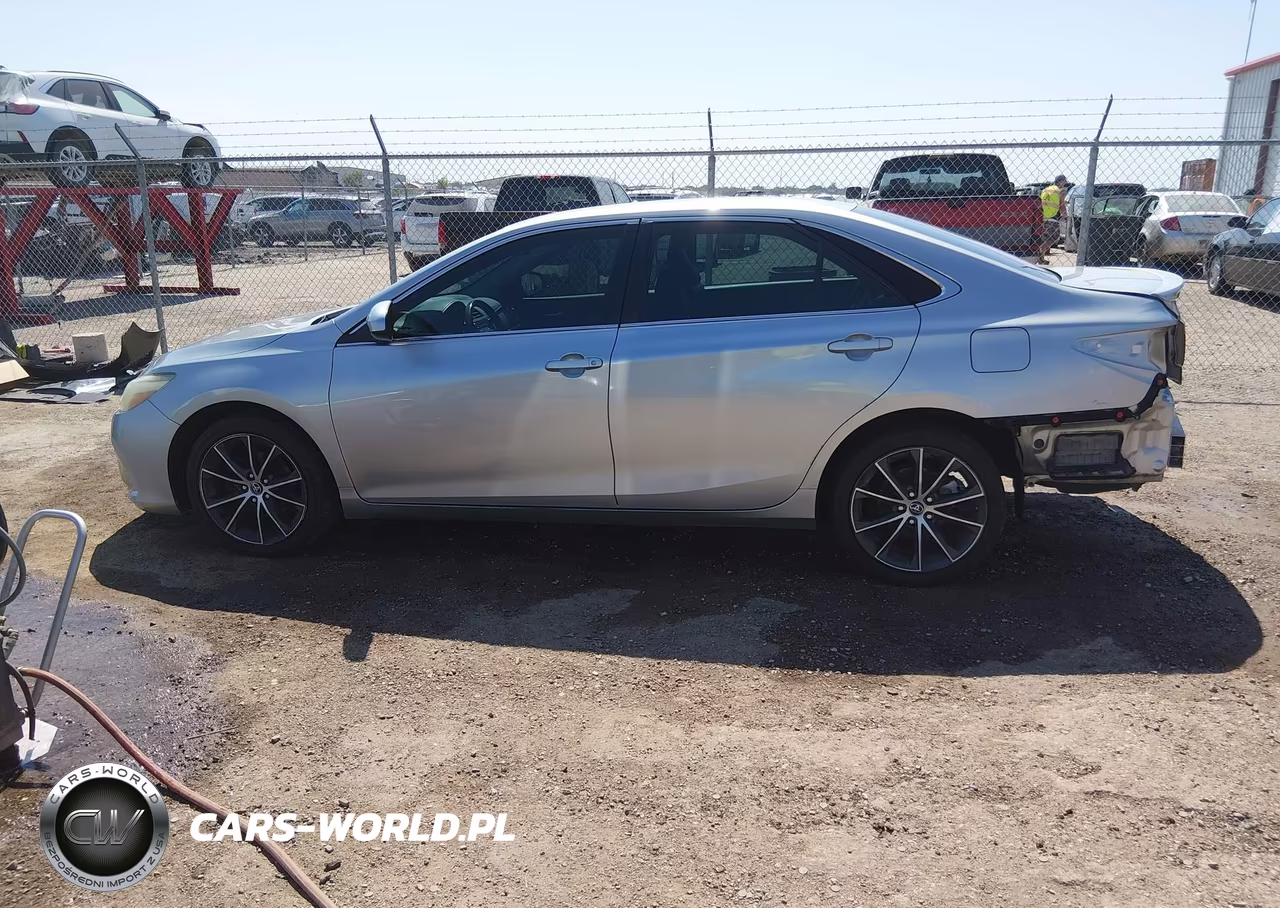 2015 Toyota Camry Xse VIN:4T1BF1FK2FU030345 - 14