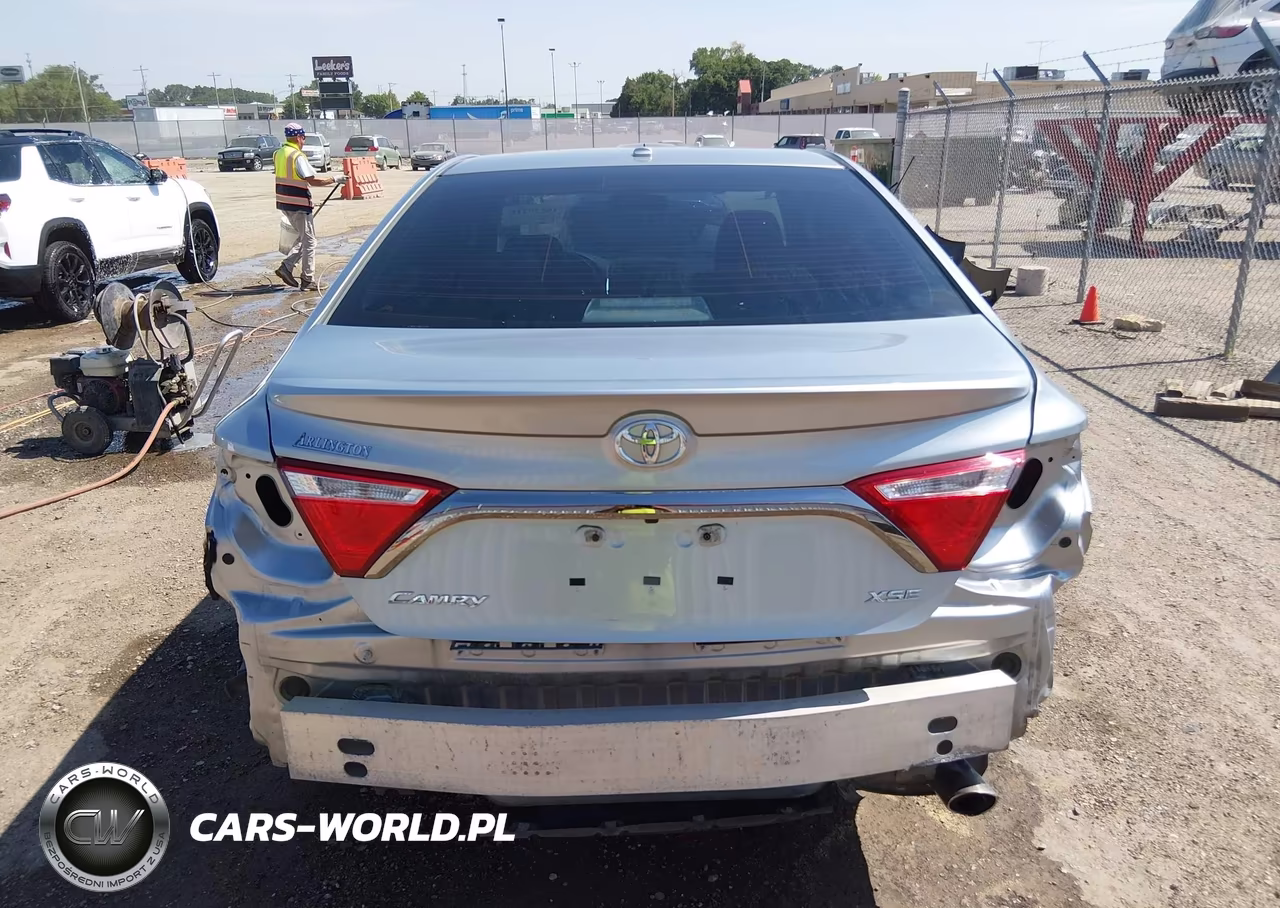 2015 Toyota Camry Xse VIN:4T1BF1FK2FU030345 - 16