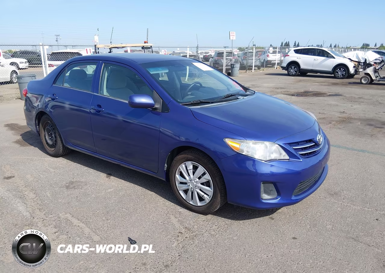2013 Toyota Corolla Le – zdjęcie 1 z 16