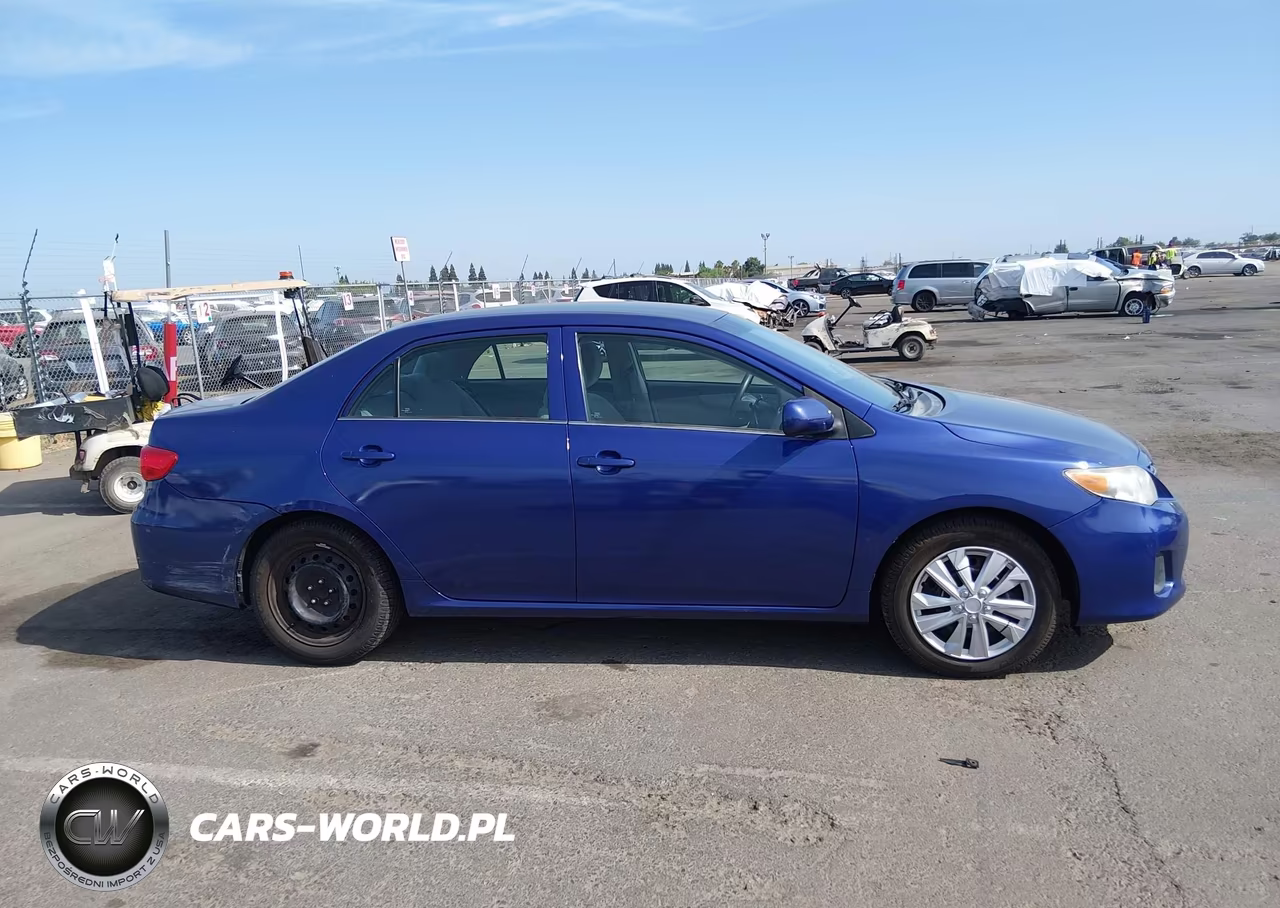 2013 Toyota Corolla Le VIN:5YFBU4EE6DP205570 - 13