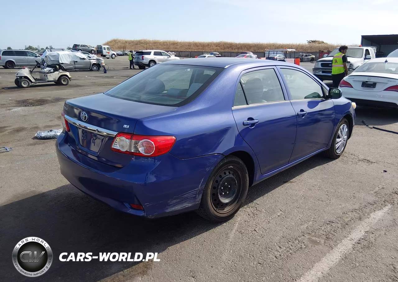 2013 Toyota Corolla Le VIN:5YFBU4EE6DP205570 - 4