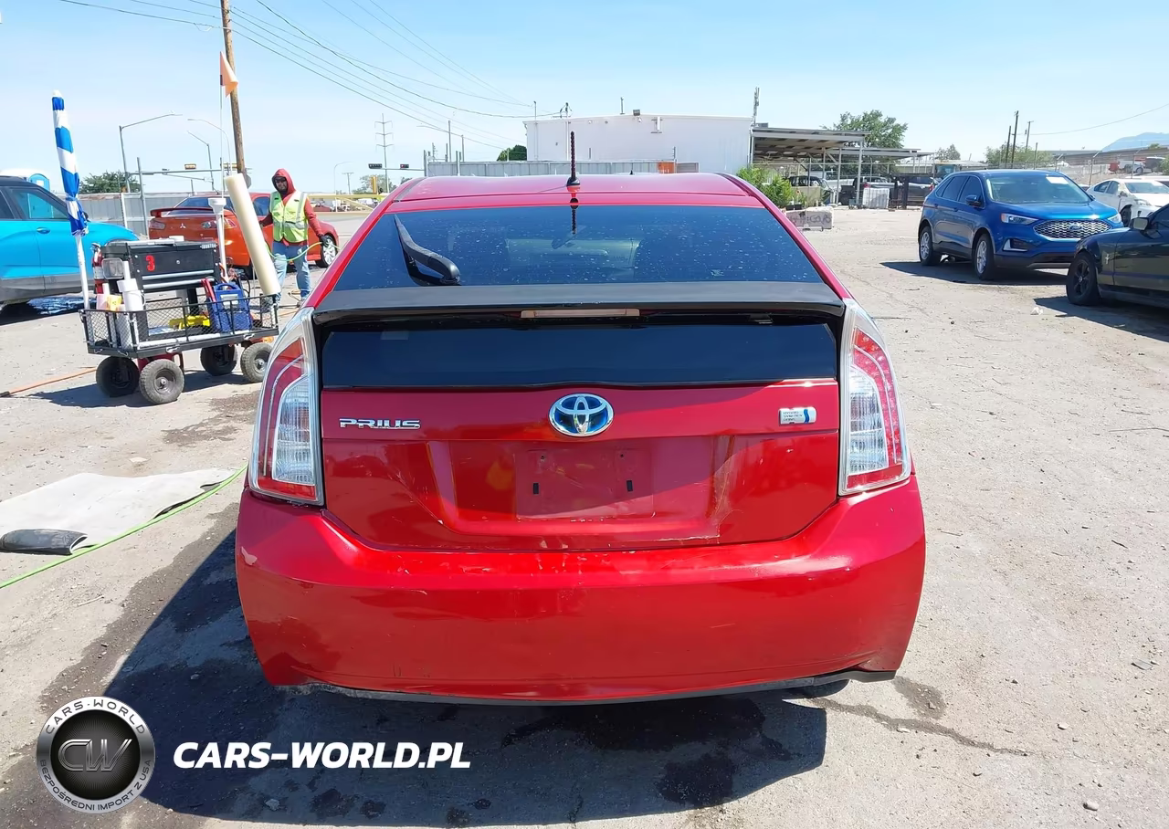 2013 Toyota Prius Two VIN:JTDKN3DU2D5569529 - 16