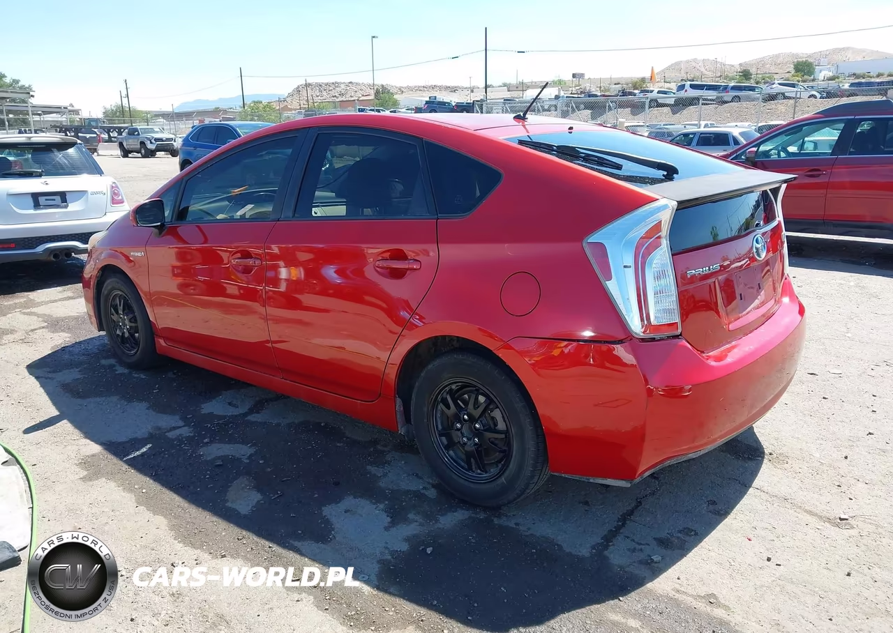 2013 Toyota Prius Two VIN:JTDKN3DU2D5569529 - 3
