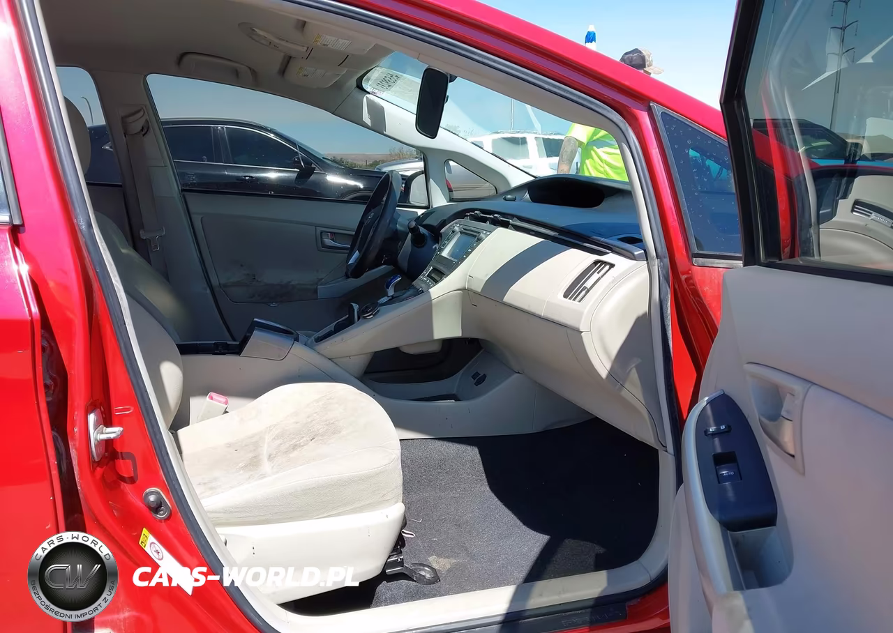 2013 Toyota Prius Two VIN:JTDKN3DU2D5569529 - 5