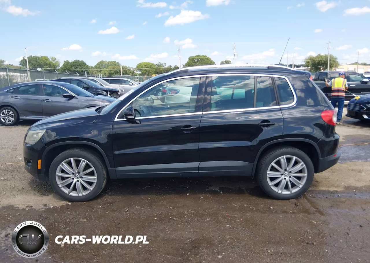 2011 Volkswagen Tiguan Sel VIN:WVGBV7AX2BW545322 - 14