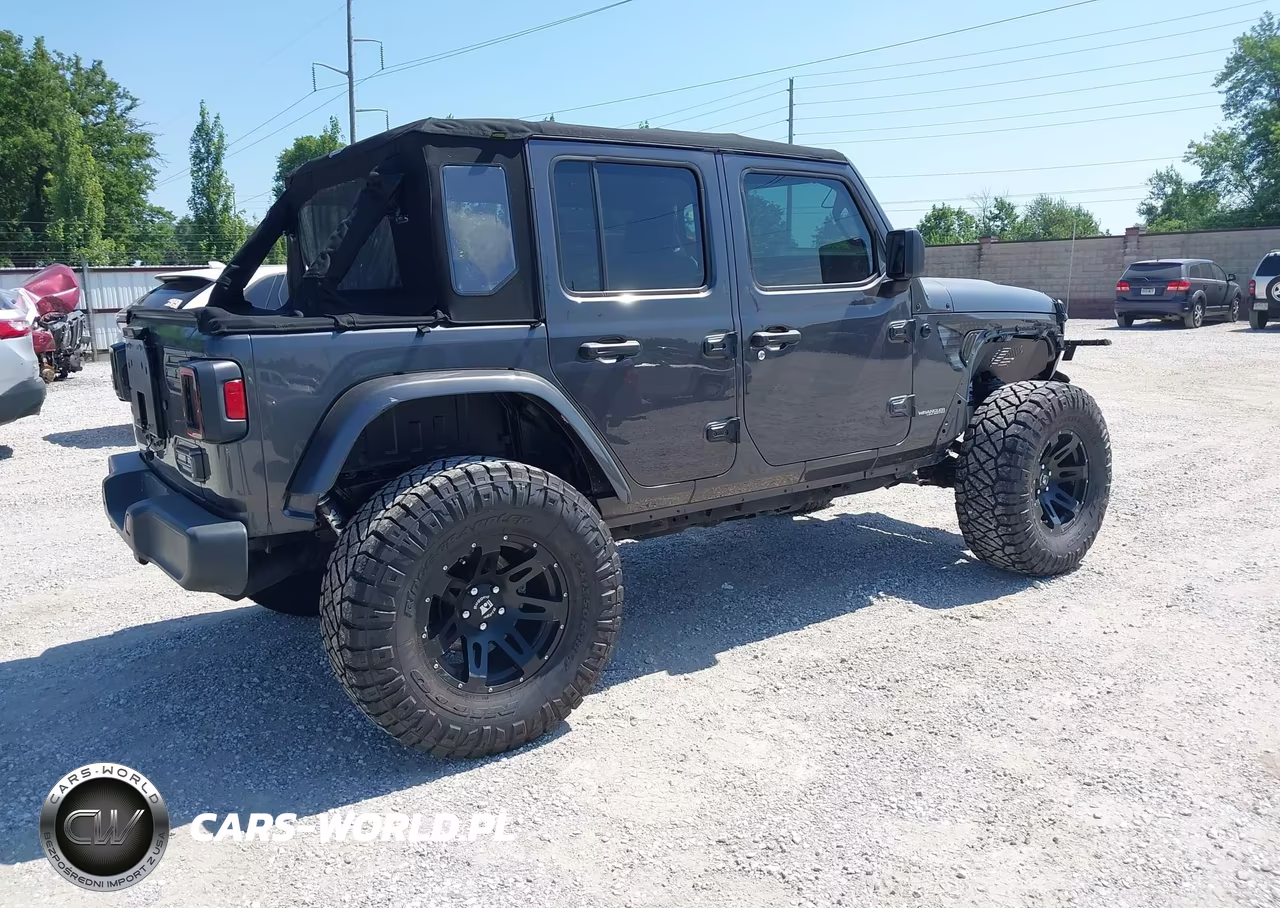2018 Jeep Wrangler Unlimited Sahara VIN:1C4HJXEG6JW291777 - 4