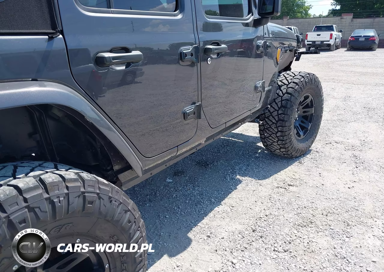 2018 Jeep Wrangler Unlimited Sahara VIN:1C4HJXEG6JW291777 - 6