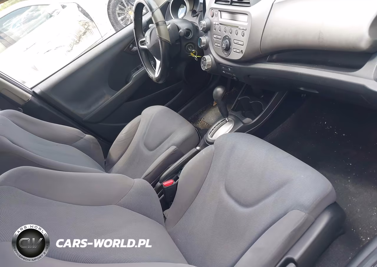 2013 Honda Fit VIN:JHMGE8H32DC036207 - 5