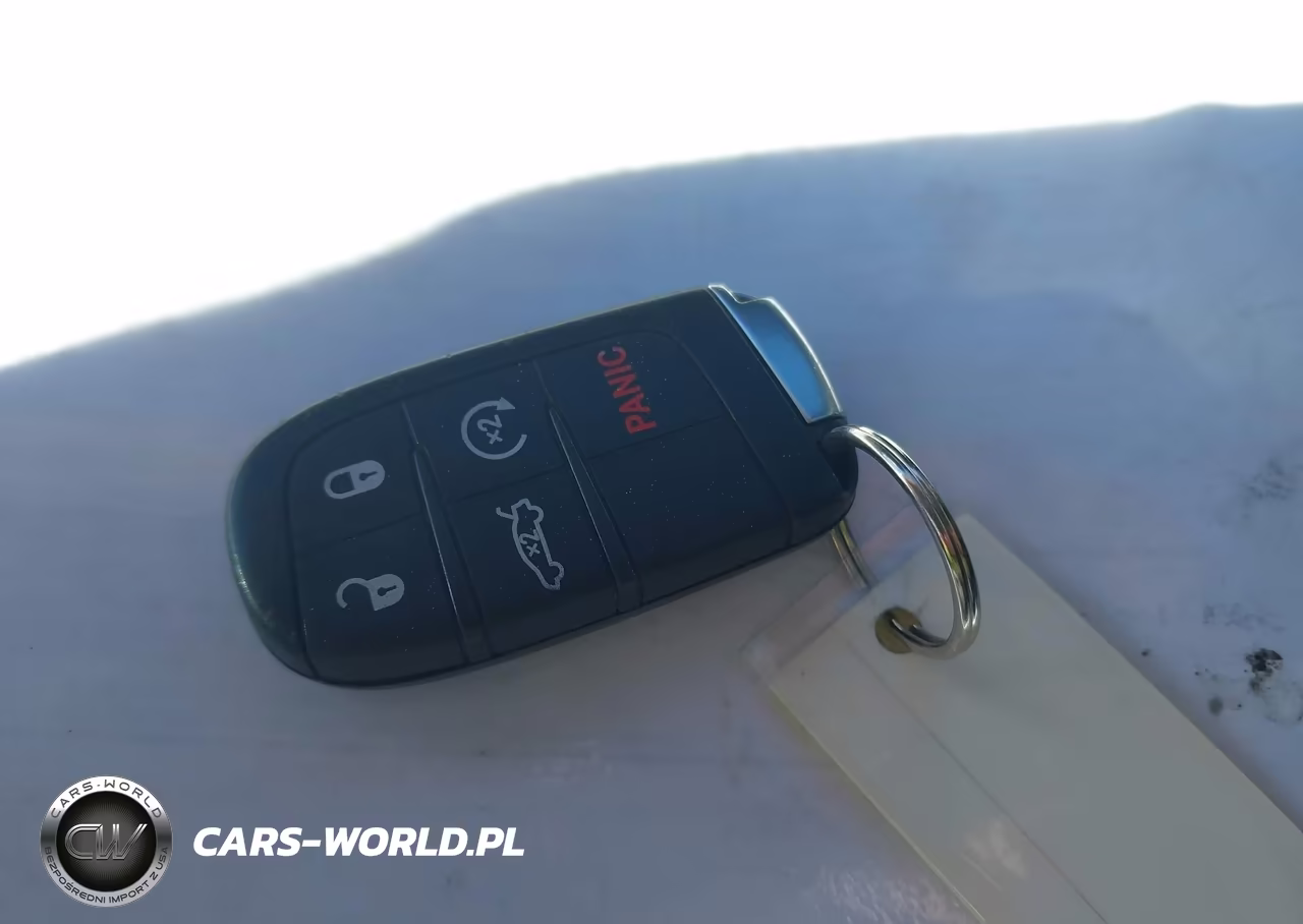 2018 Dodge Challenger R-T Plus VIN:2C3CDZBT6JH241267 - 11