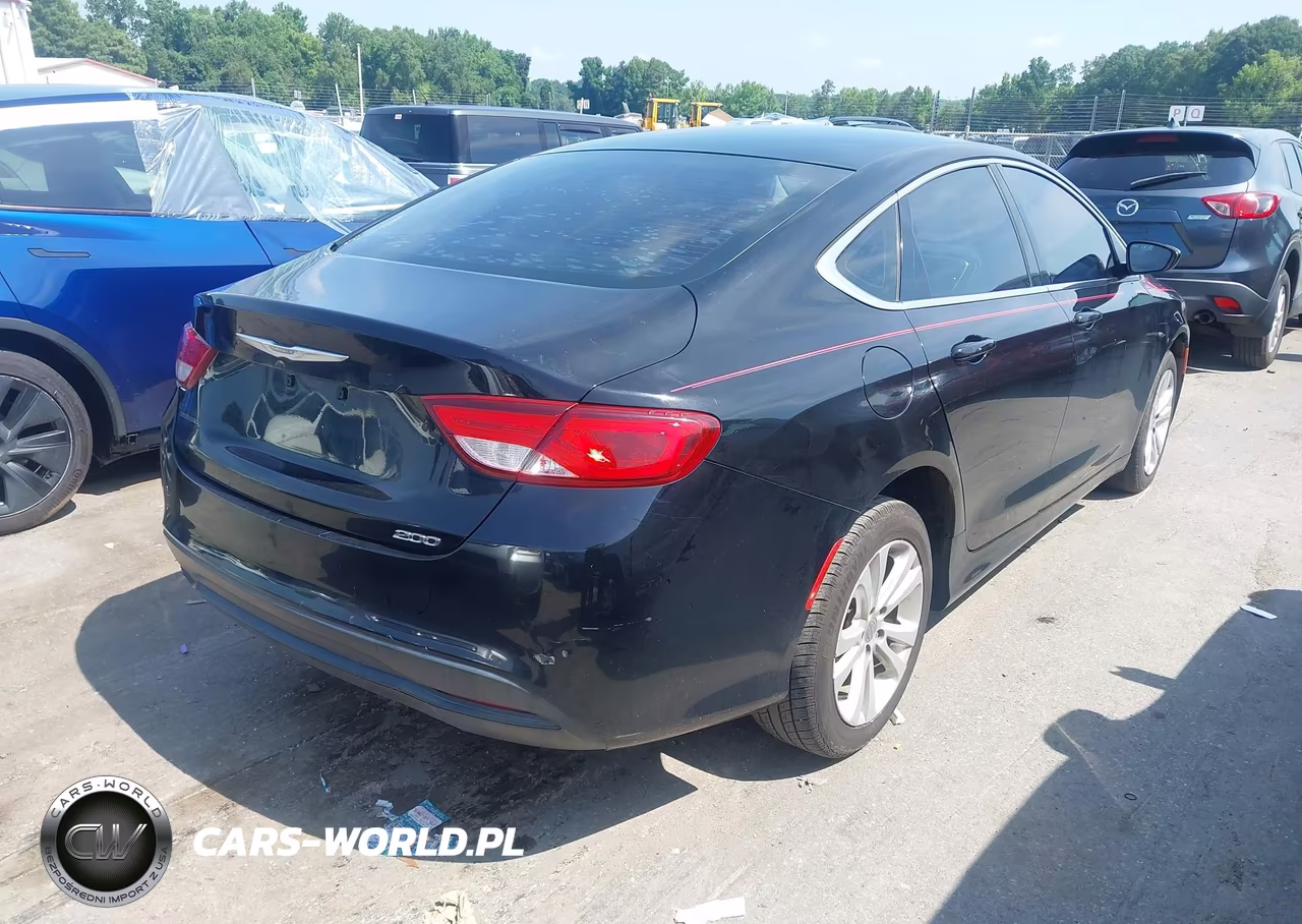 2016 Chrysler 200 Touring VIN:1C3CCCFB2GN185863 - 4