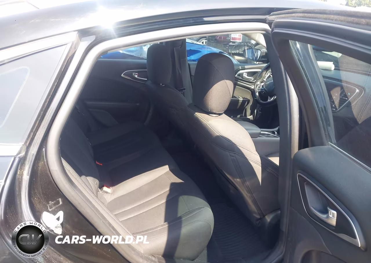 2016 Chrysler 200 Touring VIN:1C3CCCFB2GN185863 - 8