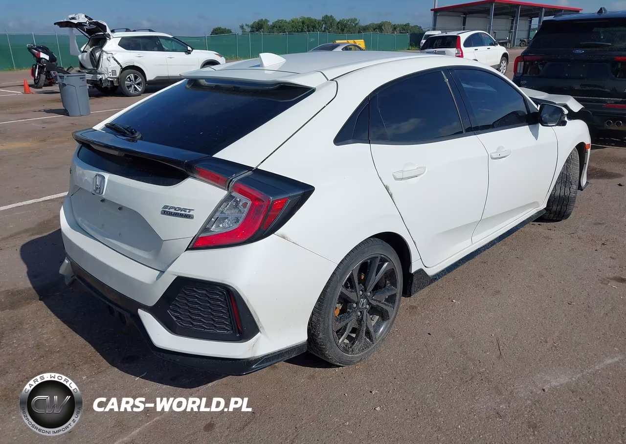 2017 Honda Civic Sport Touring VIN:SHHFK7H91HU231744 - 4