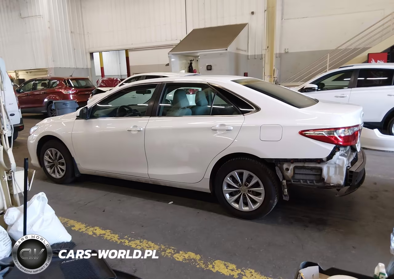 2016 Toyota Camry Le VIN:4T4BF1FK3GR528349 - 15